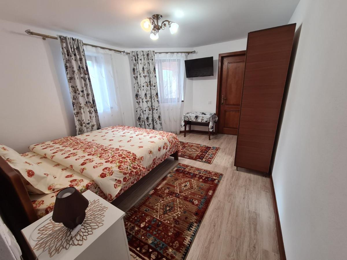 Casa Hera Călimăneşti Exterior foto