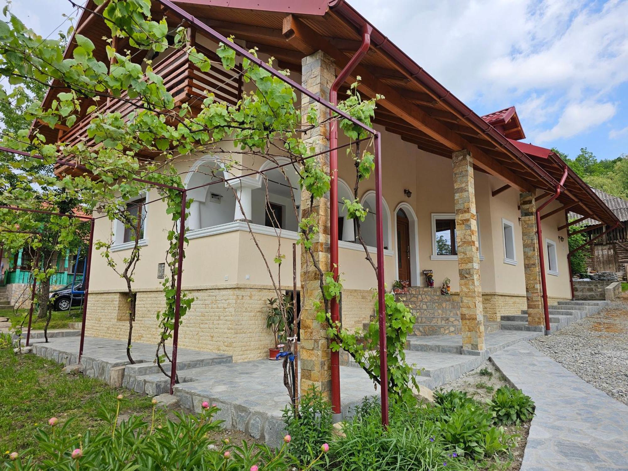 Casa Hera Călimăneşti Exterior foto