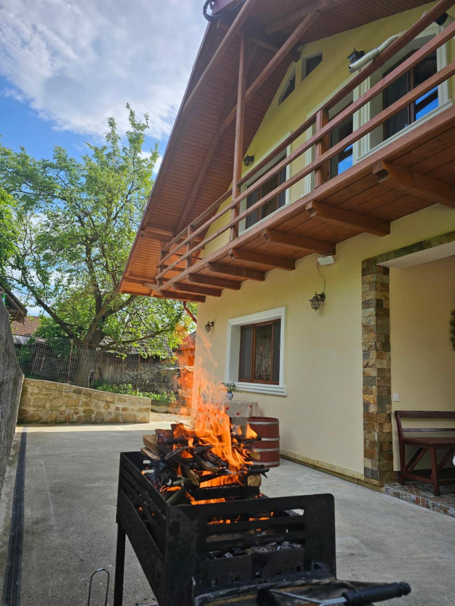 Casa Hera Călimăneşti Exterior foto